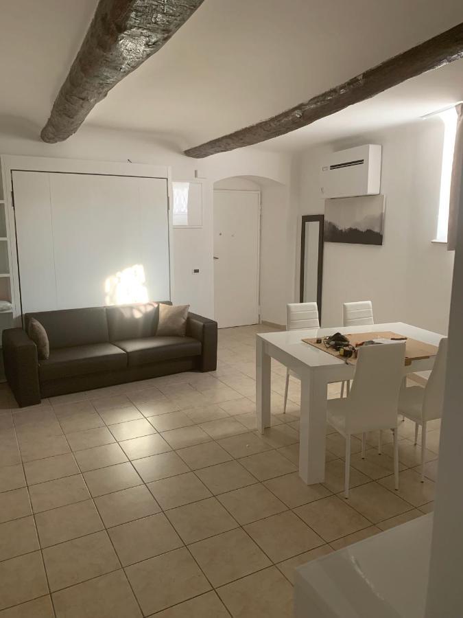 Appartamento Vacanze Breda Генуя Экстерьер фото